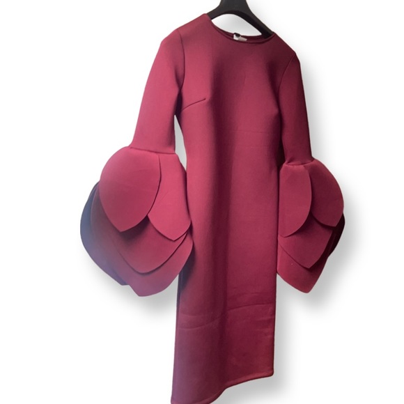 RED TULIP SLEEVE SCUBA DRESS **snow storm sale** - Picture 3 of 6